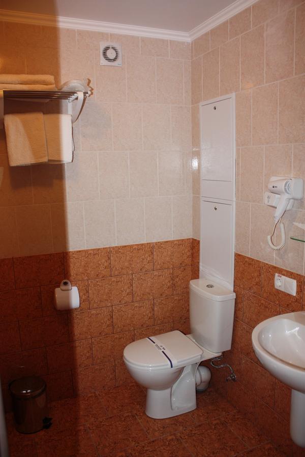 Hotel Gostynnyi Dvir Buča Camera foto